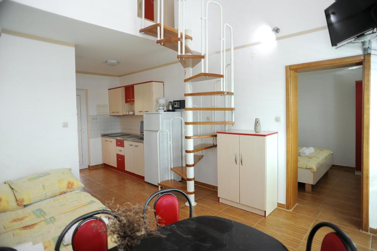 Apartmani Vila Caska Novalja Zewnętrze zdjęcie